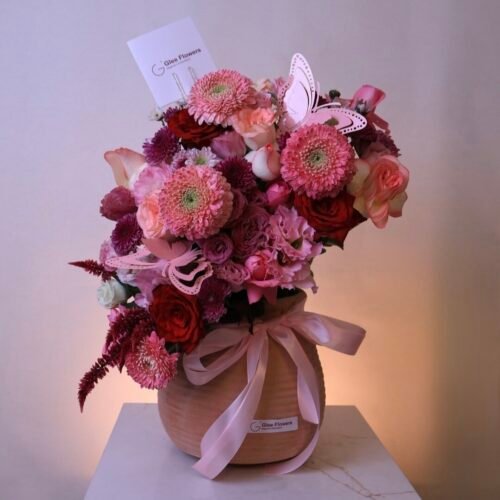 “فخارة الفراشة - Glee Signature Butterfly Vase”