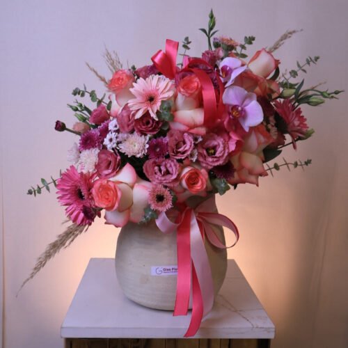 “فخارة الورد الأنثوي - Feminine Bloom Vase”