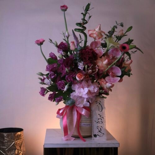 “فخارة الورد الملكي – Royal Graduation Vase”